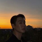 Chonlathorn Kongyingyong﻿ Instagram - พระอาทิตย์ตกซะหน่อย🖤
