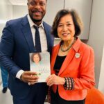 Chris Tucker Instagram - Had a great time at Mrs. Loida Lewis’ Q&A session and book signing. Get her book, “Why Should Guys Have All the Fun,” @loidanlewis and read it. I know you’ll be inspired.