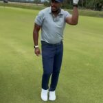 Chris Tucker Instagram - Made a great shot at Michael Jordan’s golf course .. Go see my NEW MOVIE ‘AIR,’ Out Now!