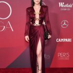 Christina Ricci Instagram - Last night in @raisavanessa and @anitakojewelry for the @costumeawards 🖤 @cristinaehrlich @markhamptonhair