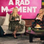 Christina Ricci Instagram - I’m on @kellyclarksonshow today with @melissarauch ♥️♥️♥️ @bella_freud @tamaramellon @iritdesignmalibu @cristinaehrlich @bridgetblacksten @lululohan @markhamptonhair @allanface @rubyvo_