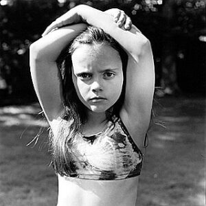Christina Ricci Instagram - #dayofthegirl 

I nominate @lenakoro 🖤

1991
#maryellenmark