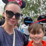 Christina Ricci Instagram - Spring break @disneyland ❤️❤️❤️❤️❤️🥳🥳🥳 @disneyparks @bluefamilylifestyle ♥️