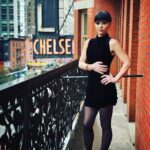 Christina Ricci Instagram - In @wolkmorais and @ninarunsdorfjewelry for @colbertlateshow tonight!! @cristinaehrlich @bridgetblacksten @markhamptonhair @francelledaly