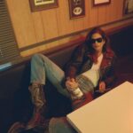 Cindy Crawford Instagram - We’re excited to announce the launch of CASAMIGAS - a spicy jalapeño tequila for everyone who likes it hot! 🌶️❤️‍🔥💋• 📸 @jasonleeparry