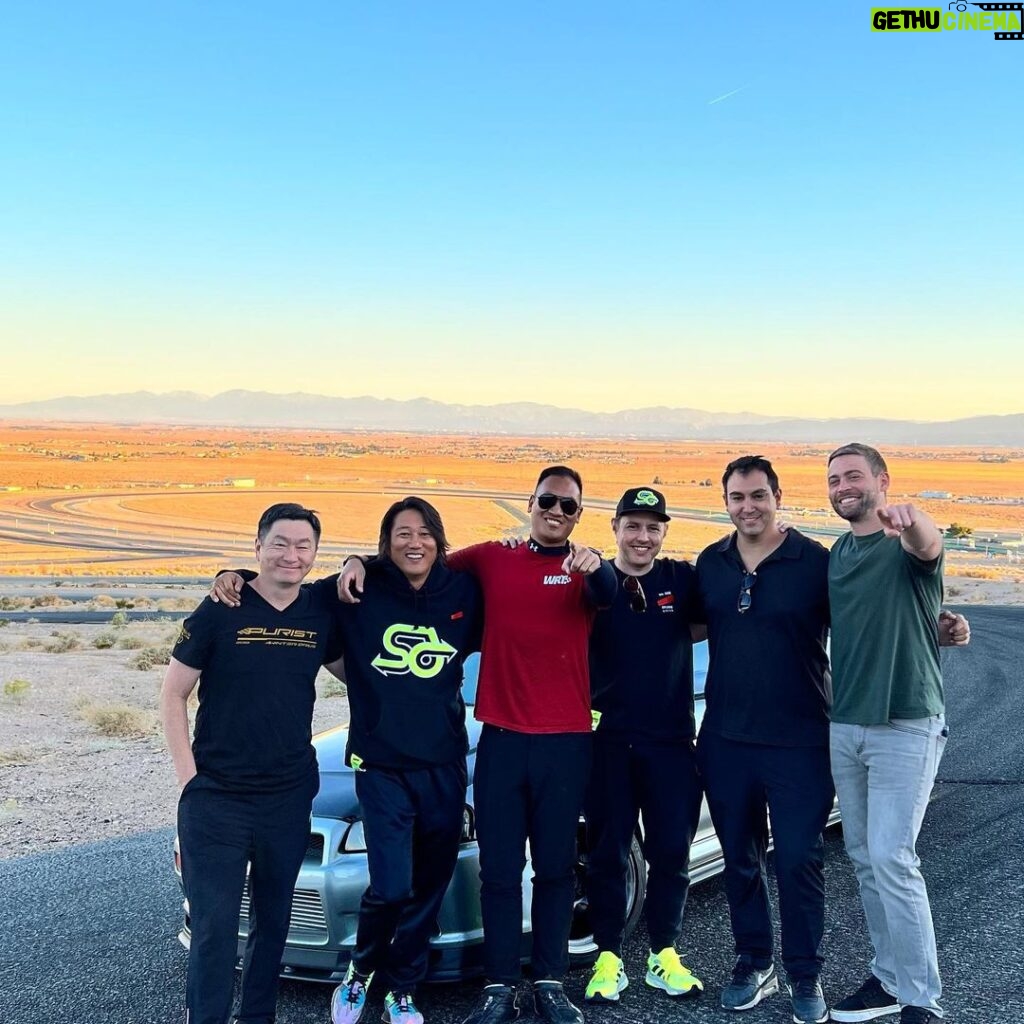 Cody Walker Instagram - The lighting was just right for @seanlee768 ‘s 🦄 #r34 #gtr Willow Springs International Raceway