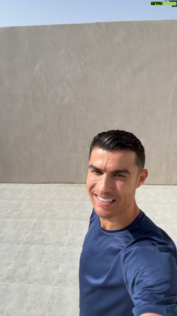 Cristiano Ronaldo Instagram - I want to share with you something special I’ve been working on. @erakulis is an all-in-one wellness app that brings together everything I believe in: fitness, nutrition and mental balance. Achieve the best version of yourself following a balanced lifestyle. Find out more at erakulis.com