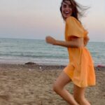 Damlasu İkizoğlu Instagram - Sıkma Portakal enerjisiyle çalışanlar 🍊