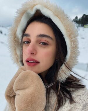 Damlasu İkizoğlu Instagram - ❄️

@eleledergisi #elelesnowyoga 🫶🏻