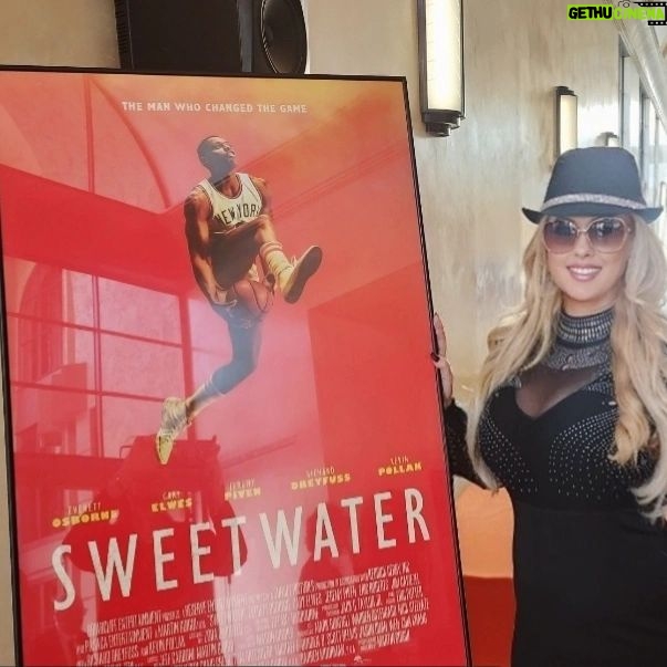 Darcy Donavan Instagram - I had such an amazing time yesterday the Warner Brothers Studio for the movie premiere of, "Sweetwater," opening in movie theaters this weekend!🎬 My wonderful friend who is the Writer-Director, Martin Guigui, never gave up on telling this story of the first African American, Nat Sweetwater Clifton, to get a contract to play in the NBA.🏀♥️ Such a heartwarming true story and such terrific Celebrity Talent, Everett Osborne, Cary Elwes, and Richard Dreyfuss and many more!💯💝❤️ Martin you did an incredible job! Congratulations on this amazing film, l'm so proud of you and the family!  Wishing everyone a fantastic day and let me know what you think of this incredible film!😊❤️ #WarnerBrothers #redcarpet #writer #director #moviepremiere #actor #recordingartist  #sweetwater #martinguigui #harlemglobetrotters Hollywood, California