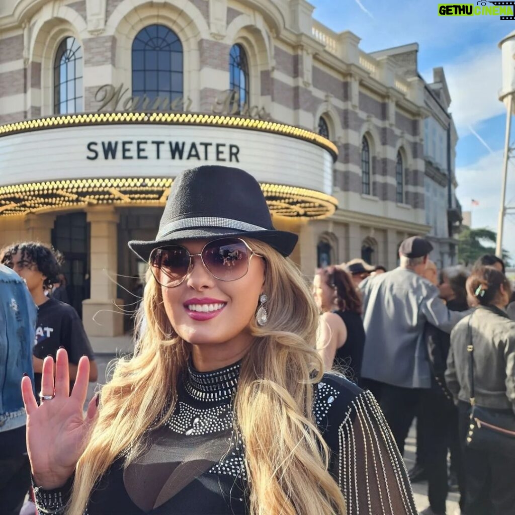 Darcy Donavan Instagram - I had such an amazing time yesterday the Warner Brothers Studio for the movie premiere of, "Sweetwater," opening in movie theaters this weekend!🎬 My wonderful friend who is the Writer-Director, Martin Guigui, never gave up on telling this story of the first African American, Nat Sweetwater Clifton, to get a contract to play in the NBA.🏀♥️ Such a heartwarming true story and such terrific Celebrity Talent, Everett Osborne, Cary Elwes, and Richard Dreyfuss and many more!💯💝❤️ Martin you did an incredible job! Congratulations on this amazing film, l'm so proud of you and the family!  Wishing everyone a fantastic day and let me know what you think of this incredible film!😊❤️ #WarnerBrothers #redcarpet #writer #director #moviepremiere #actor #recordingartist  #sweetwater #martinguigui #harlemglobetrotters Hollywood, California