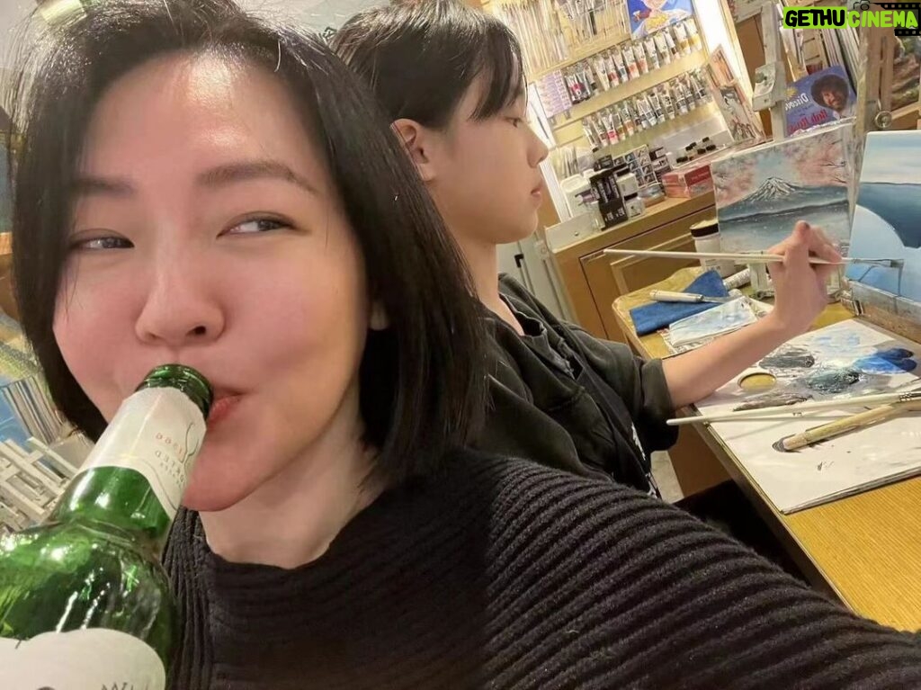 Dee Hsu Instagram - 跟許老三的兩人約會，全程平靜順利、無任何爭執、甚至還感到幸福滿溢🥹好日子要來了嗎😆不敢想🤤