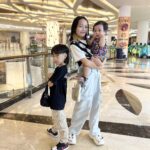 Dian Ayu Instagram - Embun, Langit, Bulan 🤍 Punya teenager, toddler, dan baby itu banyak cerita tentunyaa.. naik turun dan ragam emosinyaa sungguh meriahh.. umi dan abi akan berusaha sebaiknyaa, belajar jadi orangtua terus sama kalian.. kakak, aa, adek, saling sayang dan saling membutuhkan selamanya yaaa 🤍