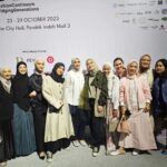 Dian Ayu Instagram - supporting my eonnie @anandiaputri @ikyk2011 for @jfwofficial 2024.. terkeceeee gak cuman karyanya.. tapi berani "bersuara" melalui karya itu gak ngerti lagi sihhh eonnieee!!!!!! berkah selalu sisterrrrkuuu 🫰 #freep4lestine Jakarta, Indonesia