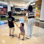 Dian Ayu Instagram - Embun, Langit, Bulan 🤍 Punya teenager, toddler, dan baby itu banyak cerita tentunyaa.. naik turun dan ragam emosinyaa sungguh meriahh.. umi dan abi akan berusaha sebaiknyaa, belajar jadi orangtua terus sama kalian.. kakak, aa, adek, saling sayang dan saling membutuhkan selamanya yaaa 🤍