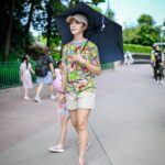Dian Ayu Instagram - Dibalik senyum manis kami para ibu ibu, tentunyaa lebih banyak wajah kencengnyaa sambil gendong dan gandeng anak anak.. Yaa masing masing punya 3 anak, no nanny, yang umur nyaa lagi doyan banget nge-test ibunyaa, adakalanya suami juga gemesin, plusssss cuaca Hong Kong yg masyaallaahh puanase pooool menguras tenaga dan mensupport emosi kami.. tapi yaa gimanaa dong namanyaa jugaa cintaa ama mereka mereka tersebut diatas yakan buibuuu.. Buktinya belim juga pulang kemarin udah bahas next destination nya hahahahha.. Emang dasarrr yaaa ibu ibuu mahh 🤣🤣🤣 📸 @gradykayzel