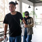 Dian Ayu Instagram - Masih edisi umi 37 tahun 🤍 Alhamdulillaah ya Allahh sungguh bersyukur dikelilingi orang orang ini.. terima kasih ya Allah 🥲 . Makasih om @gradykayzel foto fotonyaaa 🥹