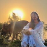 Divya Sharma Instagram - देखा हज़ारो दफ़ा आपको फिर बेकरारी कैसी है❤️🪕 #divyaofficial09 #diamondsofdivya Palwal- The Smart City