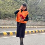 Divya Sharma Instagram - 𝐏𝐡𝐮𝐥𝐥𝐚𝐧 𝐭𝐨𝐧 𝐯𝐢 𝐬𝐨𝐧𝐢𝐲𝐞 𝐧𝐢 𝐭𝐞𝐫𝐞 𝐯𝐚𝐬𝐭𝐞,🌹 𝐒𝐚𝐫𝐞𝐲𝐚𝐧 𝐭𝐨𝐧 𝐩𝐞𝐡𝐥𝐚𝐧 𝐩𝐡𝐮𝐥 𝐥𝐚𝐢𝐤𝐞 𝐚𝐚 𝐠𝐚𝐲𝐚 #divyaofficial09 #diamondsofdivya Delhi, India