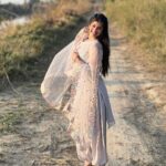 Divya Sharma Instagram - देखा हज़ारो दफ़ा आपको फिर बेकरारी कैसी है❤️🪕 #divyaofficial09 #diamondsofdivya Palwal- The Smart City