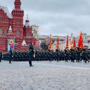 Dmitry Medvedev Instagram - С праздником! С Днём Великой Победы!