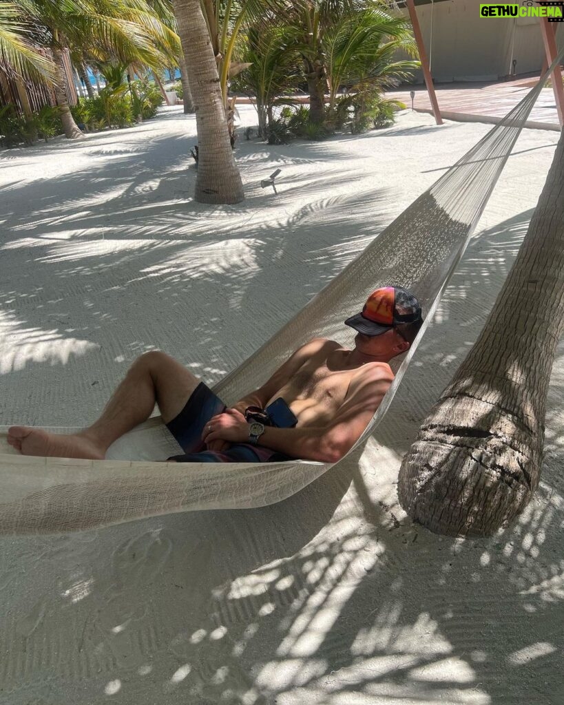Drew Brees Instagram - Lesson in powernapping when kids are around…always protect yourself! You never know when an elbow might get dropped, ball thrown, stick swung, etc. Stay ready!