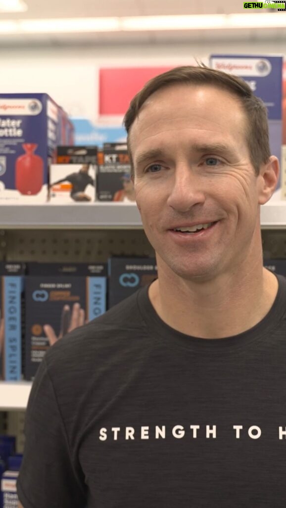 Drew Brees Instagram - Don’t let pain stop you! Faster recovery is now just an aisle away 🛒. Copper Compression & Drew Brees have teamed up with Walgreens to bring you the latest lineup of premium wearable solutions. 💪 Show your support in the comments below! #DrewBrees #Walgreens #CopperCompression #Performance #Recovery #NaturalHealing