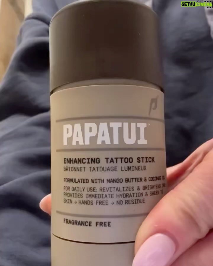 Dwayne Johnson Instagram - Love seeing satisfied @PAPATUI_ consumers ⭐️ My passion fuels PapaTui - so seeing these testimonials from you is the greatest part of our self care journey 🫱🏾‍🫲🏼 Keep sending in your testimonials and let me see those “get ready with Papa” 📱🚿🧼🧴 Enjoy!! ~ papa t PapaTui.Com Target.Com/PAPATUI 🔗 link in bio ☝🏾 Available in ALL @TARGET stores 🎯