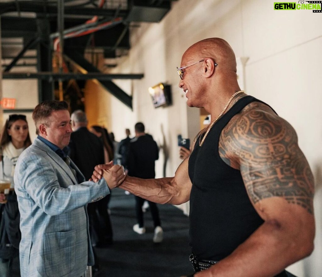 Dwayne Johnson Instagram - Leadership. Our CEO & President of the United Football League, Russ Brandon - who I’ve worked with for years now. Hungry, passionate and a man who champions opportunities for players, coaches & executives. And like me, a man who believes in the truth of a handshake 🫱🏾‍🫲🏼 Russ is the man. Enjoy the season! #UFL @foxsports @espn