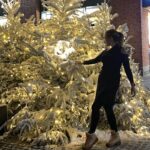 Ebru Akel Instagram - En sevdigim ay , en sevdigim renkler dostlar ışıklar 🎄💫✨🪅♥️