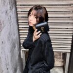 Elaiza Ikeda Instagram - @amiparis の美しいテーラードとアイコニックなパリパリナノバッグ。 #AmiSS24 #AmiParis #PR