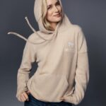 Elizabeth Lail Instagram - "I love animals, and I think a lot of people love animals, but we have a bit of a switch that has to be turned on..." We were thrilled when compassionate actor @elizabethlail agreed to grace the pages of our upcoming issue of #CompassionateLivingMagazine shot by acclaimed photographer @alexilubomirski. ✨ Watch our exclusive interview at the link in our bio. Wardrobe by: @normakamali @delikaterayne @minkshoes Makeup by: @christopherardoff Hair by: @kenna_hair_ Photographed at: @bathhousestudios Produced by: @emilyjeanullrich Special thanks to: 1st Photo Assistant: @maxbernetz 2nd Photo Assistant: @tommaltbiephoto Digital Tech: @diegobendezu Photo Retoucher: @nadiaselander #mercyforanimals #loveanimals #bethechange #veganlife #veganfashionweek