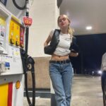 Emily Skinner Instagram - Quick stop and we’re off!!