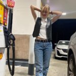 Emily Skinner Instagram - Quick stop and we’re off!!