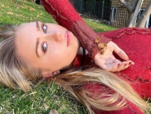 Emily Skinner Instagram - The sky was yellow and the sun was blue