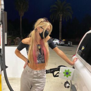 Emily Skinner Instagram - Fill er up !