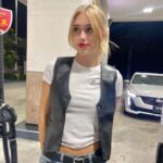 Emily Skinner Instagram - Quick stop and we’re off!!