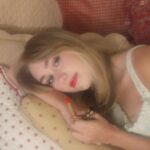 Emily Skinner Instagram - Love waking up on a morning I don’t have to rush. @guccibeauty ‘s new Rouge De Beauté Brillant Lipstick celebrates self care and taking time for yourself; two things that are important in finding what makes you happy❤️ @sephora #guccibeauty