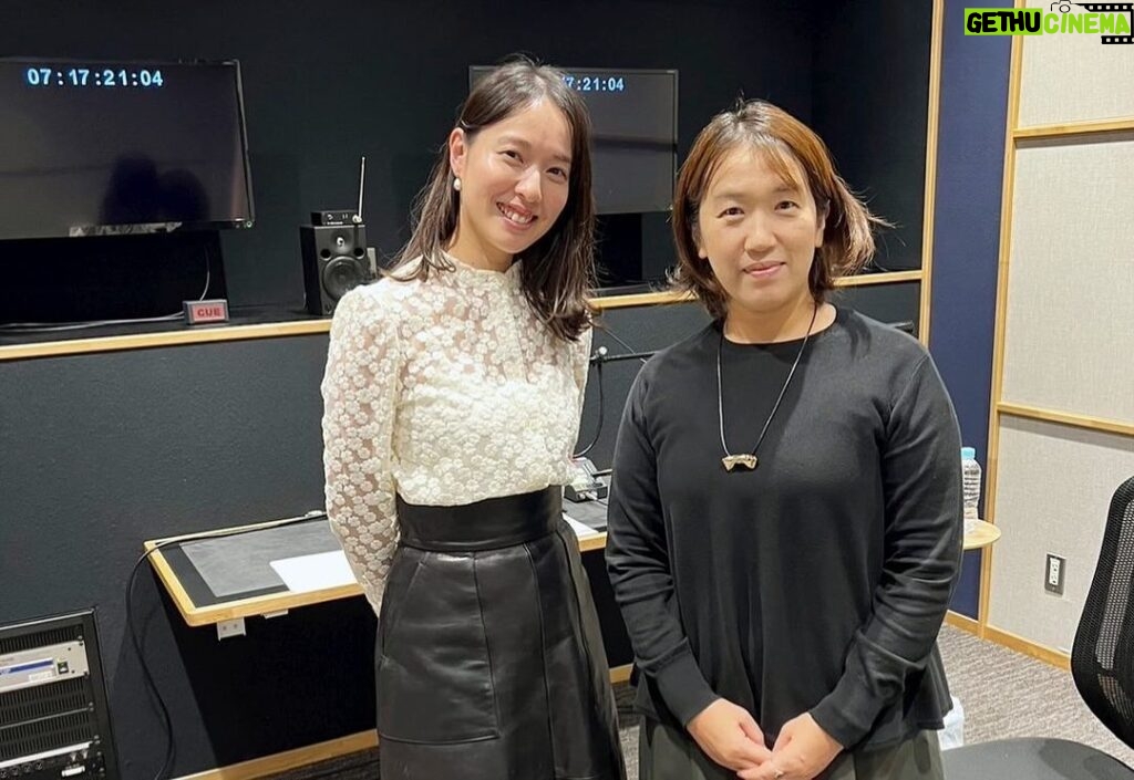 Erika Toda Instagram - Audibleにて「母性」を朗読しました 収録の際、著者である湊かなえさんが会いにきてくださいました🥹🫶 朗読は初めての経験で芝居との違い、難しさを痛感しました 鍛錬を重ね、またいつかチャンスがあればやってみたい 湊さん、お声がけいただきありがとうございました！