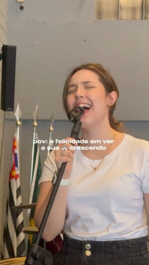 Esther Marcos Instagram - + um sonho realizado como igreja!! Nossa casa está com um som DAQUELES hahaha 

Deus é bom o tempo todo!! A amiga aqui está muitooo feliz!