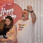 Esther Marcos Instagram - ainda sobre ontem??? CLARO! Recebi todas as fotos e vocês que me aguentem hahaha teremos uma semana repleta de #tbt Ps: a mídia da minha igreja é d+