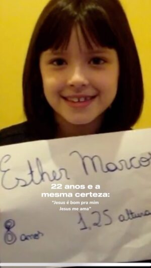 Esther Marcos Instagram - 22 anos e uma certeza: “Jesus é bom pra mim” e “Jesus me ama” 🥹❤️