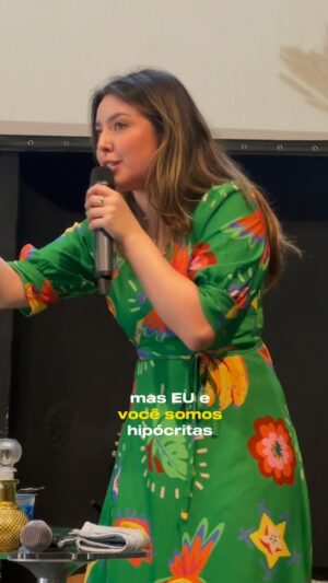 Esther Marcos Instagram - Se nossas atitudes vão de contra as nossas palavras então eu e você somos hipócritas! Precisamos caminhar em verdade ‼️