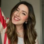 Esther Marcos Instagram - 🚨 A cajadada do dia está servida🚨 Todas as pessoas que você encontrar por aí estão vivendo a vida pela primeira vez, assim como você!