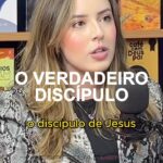 Esther Marcos Instagram - @esthermarcos esteve no @espiritualmentepodcast e falou sobre qual é a mentalidalidade de um verdadeiro Discípulo de Jesus. Confira! Clique no link da bio e faça parte da Comunidade Espiritualmente.📌 Ep. 33: Testemunho de Fé . . . #esthermarcos #testemunhodefe #discipulo #ministerio #proposito #propositodevida #cristao #musica #evangelhododia #evangelho #palavradedeus #deusebom #deusedeus #deusefiel #podcast #espiritualmentepodcast #podcastbrasil #podcastcristão