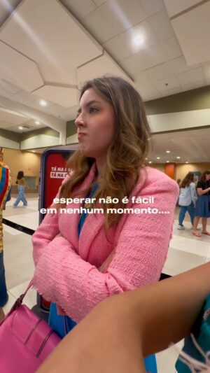Esther Marcos Instagram - Esperar não é fácil em nenhuma situação hahah