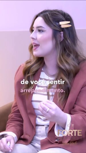 Esther Marcos Instagram - O pecado é uma armadilha que nos prende e nos ilude. Você entra por curiosidade ou por prazer e acha que pode sair quando quiser. Mas depois vem a consequência e a porta se fecha e você fica preso e sem saída. Então você percebe que o pecado é o inimigo. Mas ainda há uma saída para você. Ainda há uma esperança. Ainda há uma chance. Jesus está voltando. Eu repito isso. Quem conhece a Palavra, quem observa os sinais, vai ver que Jesus está voltando em breve. É o momento de se preparar. É o momento de se converter. Então aproveite o tempo que resta e se arrependa sinceramente. Então demonstre o seu arrependimento. Tem que haver transformação, tem que haver reação. Se arrependa e clame a Deus. Ele é fiel para nos perdoar e para apagar os nossos pecados. E mude, porque Deus tem um plano para você.

Você está dentro dessa cela ou está junto com Cristo na obediência DELE?! 🙏🏻🙌🏻♥️🌷✨

Assista o Episódio Completo no canal KARINA.BACCHI no YouTube! ♥️