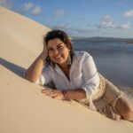 Fabiana Karla Instagram - Deixando minhas pegadas nas dunas, mergulhando na beleza das lagoas. Nos Lençóis Maranhenses, encontro a harmonia perfeita entre aventura e paz. Que lugar incrivel!! 😍 📸: @jvdsoares @oris.valdo #LençóisMaranhenses #MomentosInesquecíveis Lencois Maranhenses