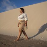 Fabiana Karla Instagram - Deixando minhas pegadas nas dunas, mergulhando na beleza das lagoas. Nos Lençóis Maranhenses, encontro a harmonia perfeita entre aventura e paz. Que lugar incrivel!! 😍 📸: @jvdsoares @oris.valdo #LençóisMaranhenses #MomentosInesquecíveis Lencois Maranhenses