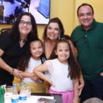 Fabiana Karla Instagram - Vai ser surra de fotos, porque foi surra de amor e alegria! 🎂🥳✨